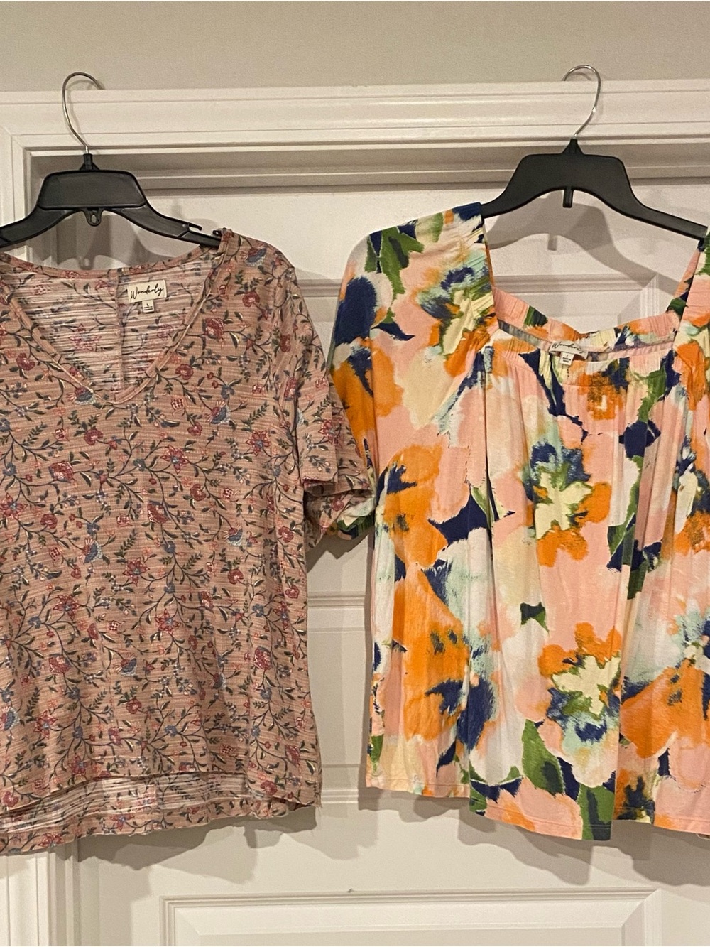 Wonderley short sleeve summer tops size large 2/$20